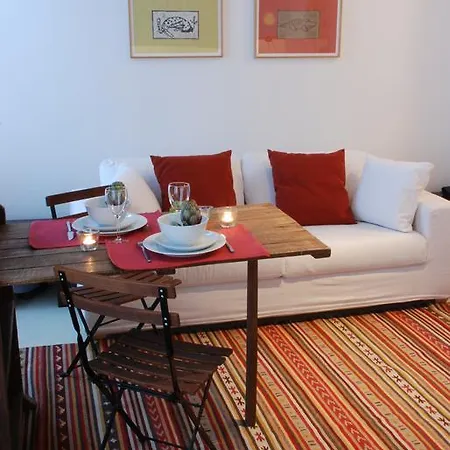 Cosy Corner Apartment Paris